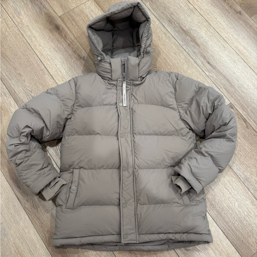 Aritzia TNA Superpuff